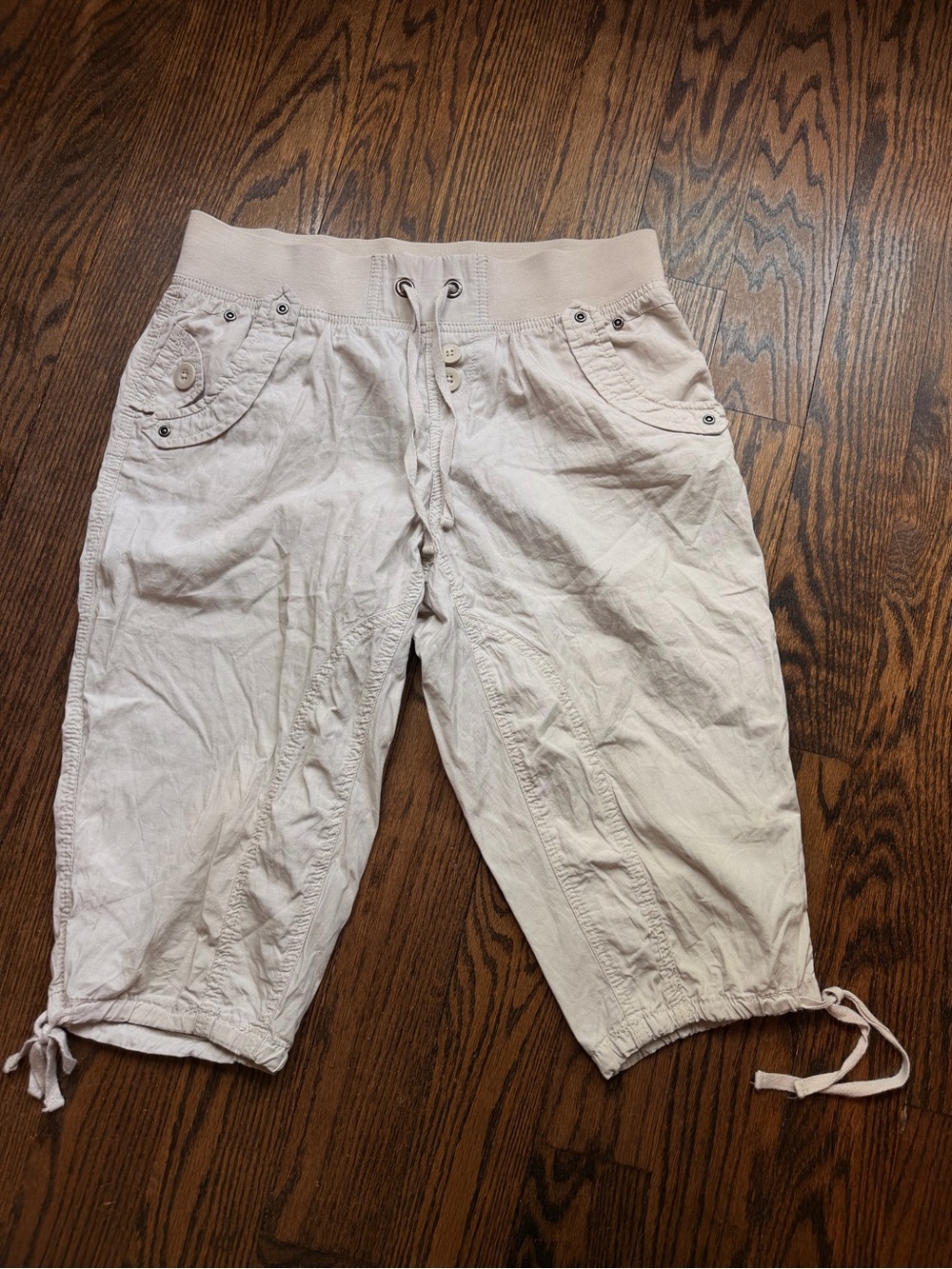 My Style Capri Light Beige Drawstring Capri Pants size small